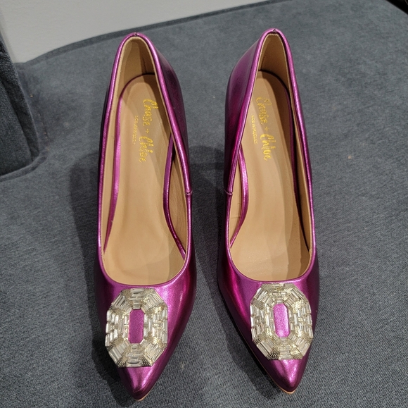 LALA CRYSTAL EMBELLISHED PUMP IN PURPLE METALLIC - Picture 1 of 5